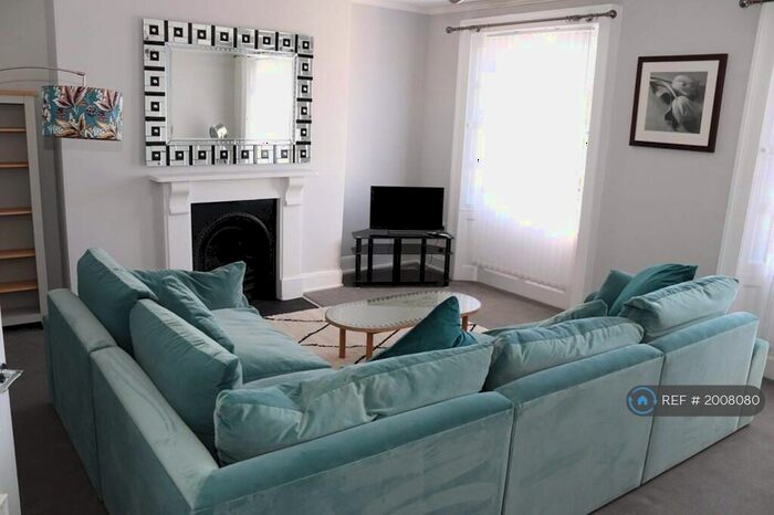 3 Bedroom Flat To Rent In London Road, Cheltenham, GL52