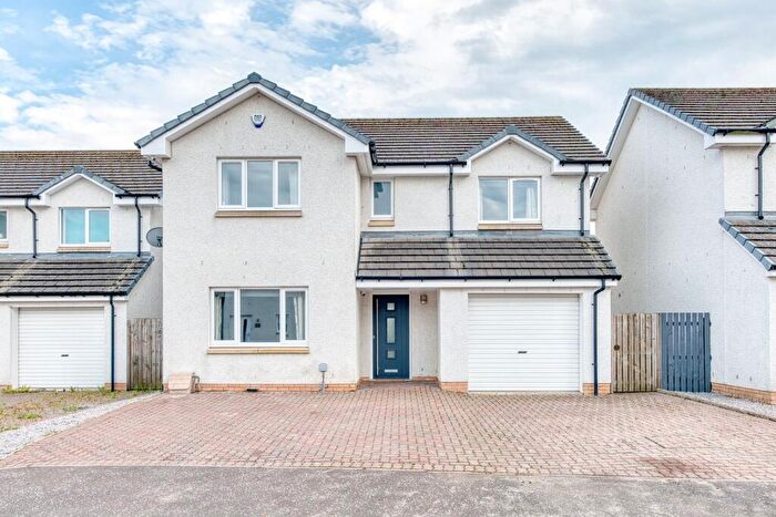 4 Bedroom Detached House For Sale In Breichwater Place, Fauldhouse, EH47