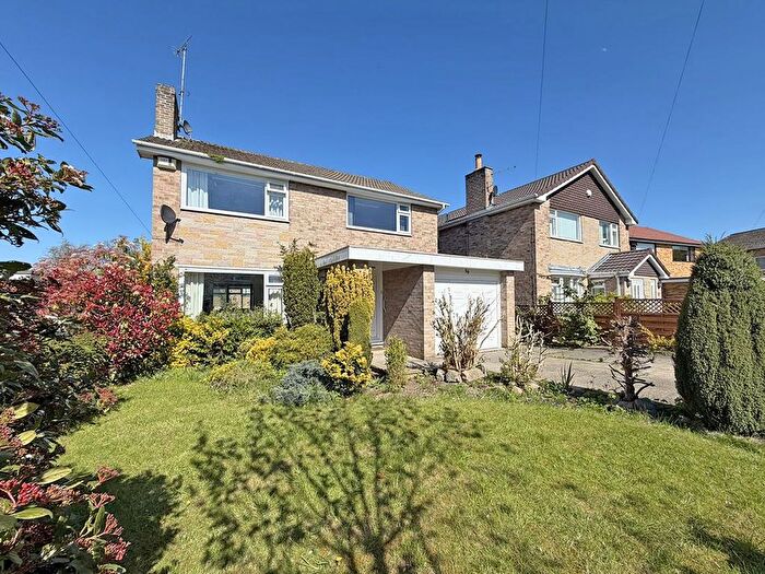 3 Bedroom Detached House For Sale In Wayside Walk, Harrogate, HG2