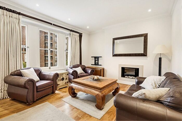 2 Bedroom Maisonette To Rent In Alderney Street, Pimlico, SW1V
