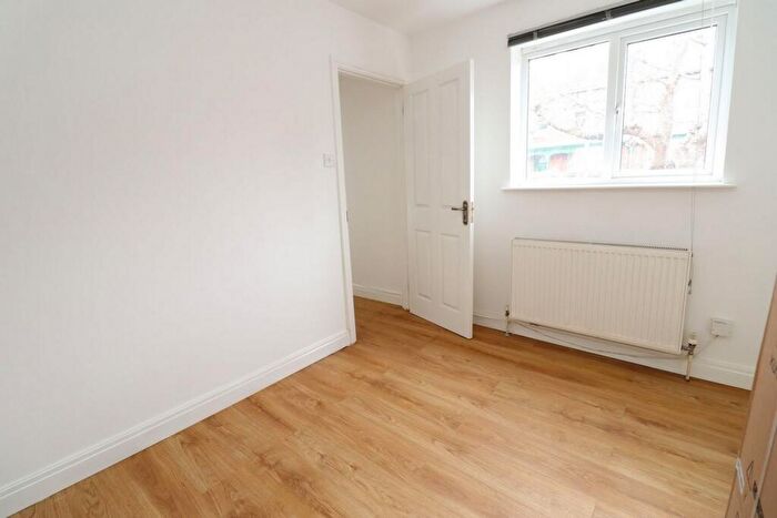 3 Bedroom Flat To Rent In Maude Terrace, St. James Street, E17