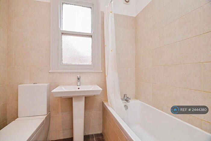 2 Bedroom Maisonette To Rent In Clifton Road, Darlington, DL1