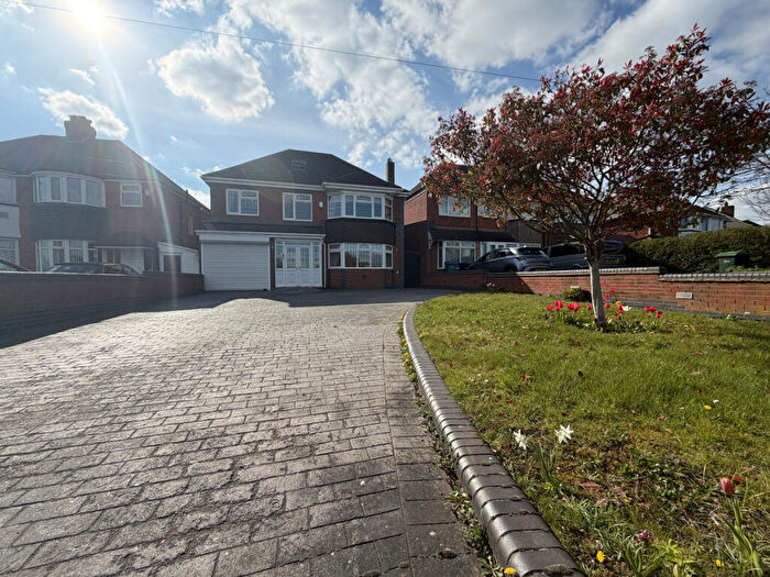 6 Bedroom Detached House For Sale In Old Walsall Road, Birmingham, B42