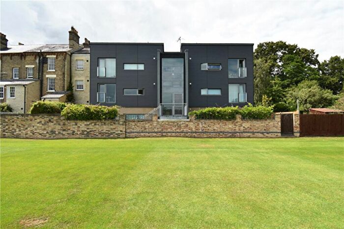 Studio To Rent In Clare Road, Cambridge, CB3