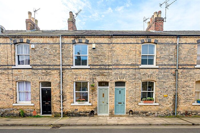 2 Bedroom Terraced House For Sale In Lockwood Street, Off Monkgate, York, YO31