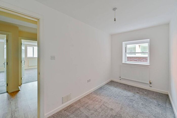 2 Bedroom Flat To Rent In Crayford Road, Crayford, DA1