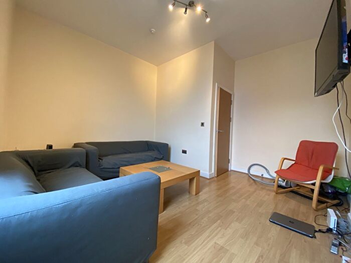 6 Bedroom Terraced House To Rent In Richmond Road, Cathays, CF24