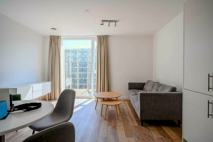 2 Bedroom Flat To Rent In Flat, The Wullcomb, Highcross Street, Leicester, , United Kingdom, LE1