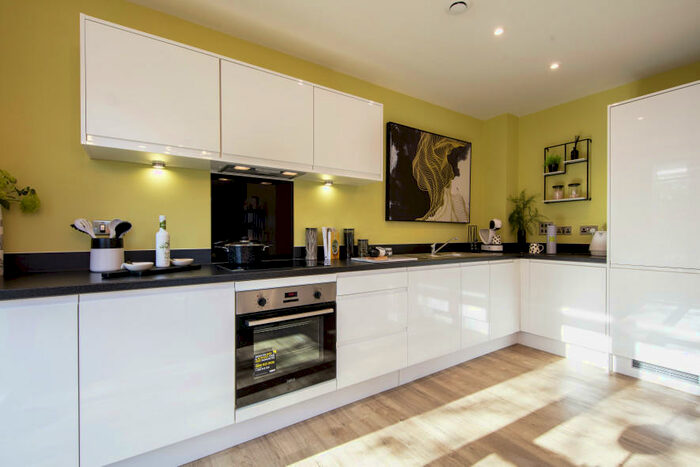 2 Bedroom Apartment For Sale In Eagle Way, Brentwood, CM13