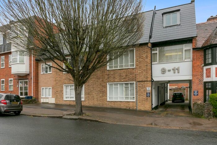 2 Bedroom Flat To Rent In High Beech Road, Loughton, IG10