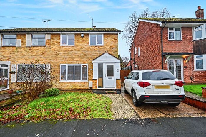 3 Bedroom Semi Detached House For Sale In Tennyson Avenue, Rugby, CV22