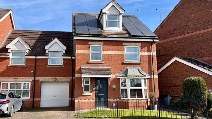 4 Bedroom Semi-Detached House For Sale In Laurel Way, Scunthorpe, DN16