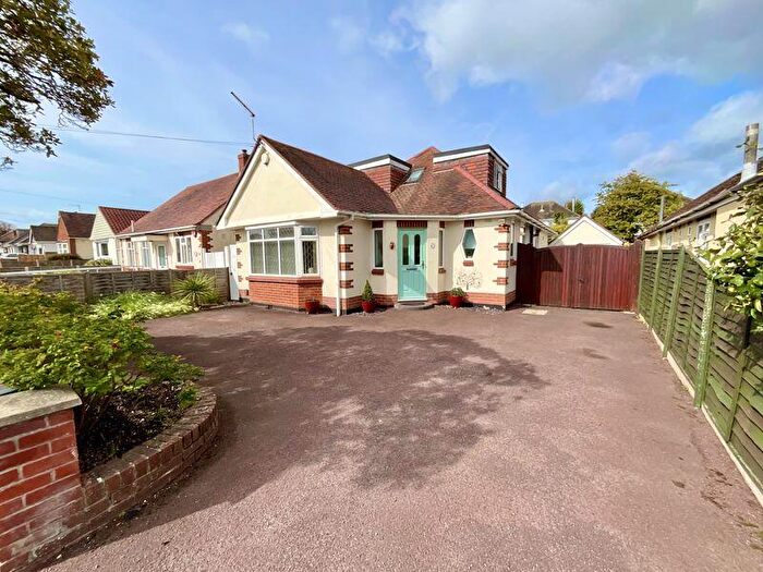 3 Bedroom Detached House For Sale In Springfield Avenue, Hengistbury Head, BH6