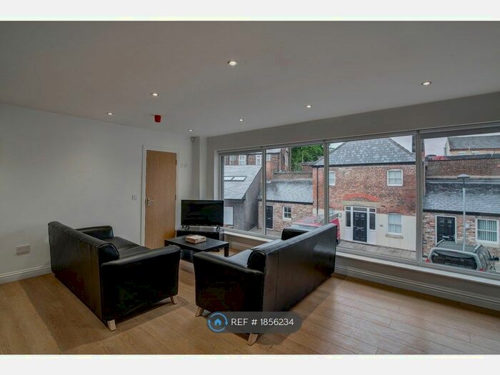 7 Bedroom Flat To Rent In Stonemasons Close, Liverpool, L7
