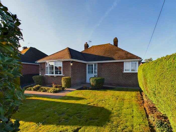 2 Bedroom Detached Bungalow For Sale In Rosliston Road, Walton-on-Trent, DE12