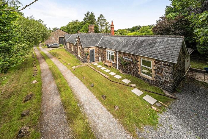 4 Bedroom Bungalow For Sale In East Anstey, Tiverton, EX16