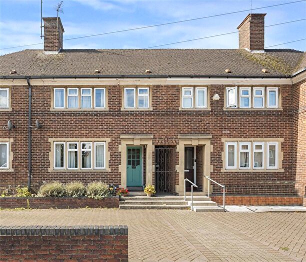 3 Bedroom Terraced House For Sale In Abingdon Road, Oxford, OX1
