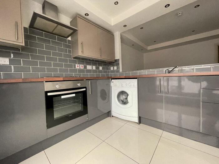 Studio To Rent In Roundhay Road, Leeds, LS8