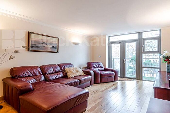 2 Bedroom Flat For Sale In Cubitt Court, Cubitt Street, Kings Cross, WC1X
