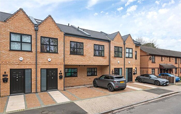 3 Bedroom Terraced House For Sale In Cambridge Road, London, SE20