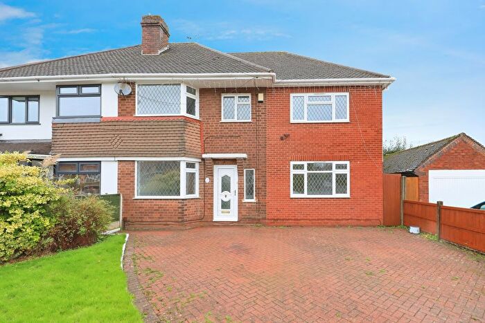 6 Bedroom Semi-Detached House For Sale In Windermere Road, Wolverhampton, West Midlands, WV6
