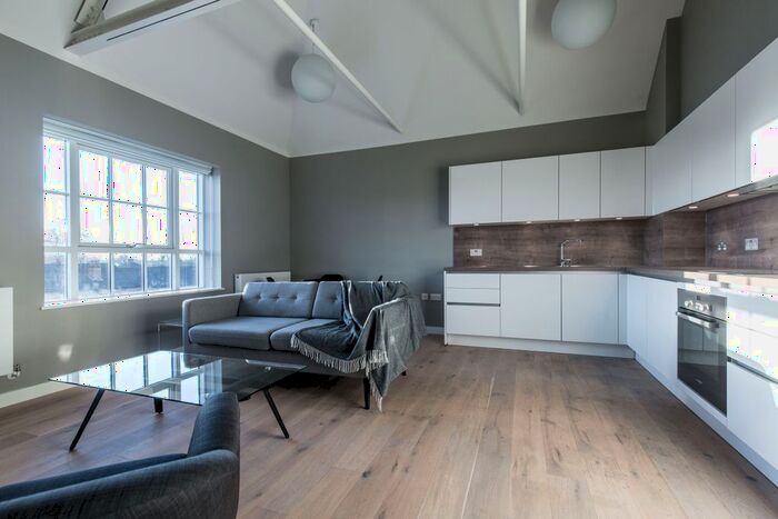 1 Bedroom Flat To Rent In Cheam Common Road, Worcester Park, KT4