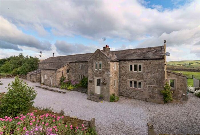 3 Bedroom Farm House To Rent In High Cow House Farm, Winterburn, North Yorkshire, BD23