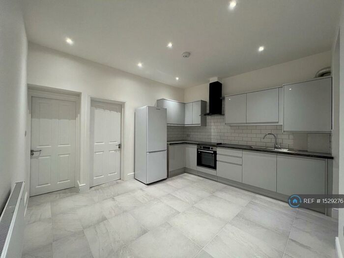 1 Bedroom Flat To Rent In Downhills Park Road, London, N17