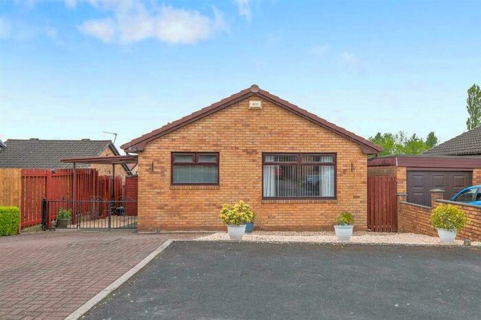 3 Bedroom Bungalow To Rent In Lochaber Drive, Stenhousemuir, FK5