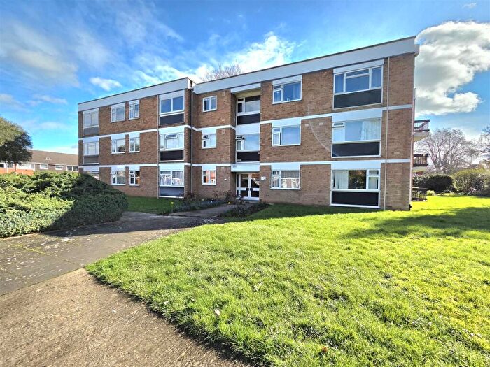 2 Bedroom Flat For Sale In Denmark Road, Gloucester, GL1
