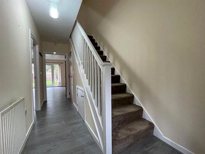 4 Bedroom Semi-Detached House To Rent In Academy Place, Isleworth, TW7