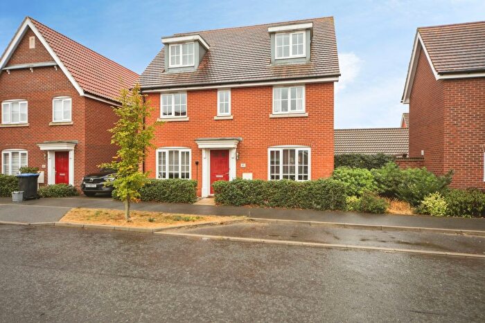 5 Bedroom Detached House For Sale In St. Edmunds Drive, Bury St. Edmunds, Suffolk, IP30