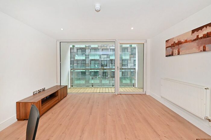 1 Bedroom Flat For Sale In Lanterns Court, Millharbour, Canary Wharf, London, E14