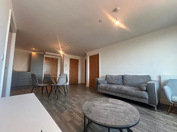 2 Bedroom Apartment To Rent In Stockport Road, Ardwick, Manchester, M13