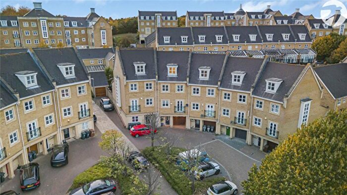 4 Bedroom Terraced House For Sale In Kingfisher Drive, Greenhithe, Kent, DA9
