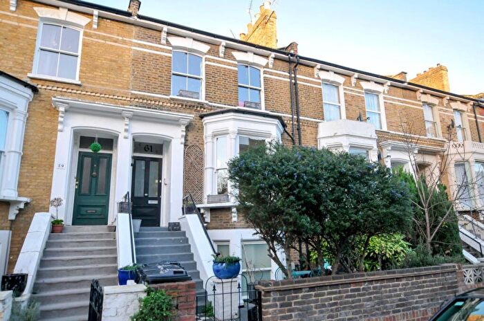 2 Bedroom Flat To Rent In Farleigh Road, Stoke Newington, N16