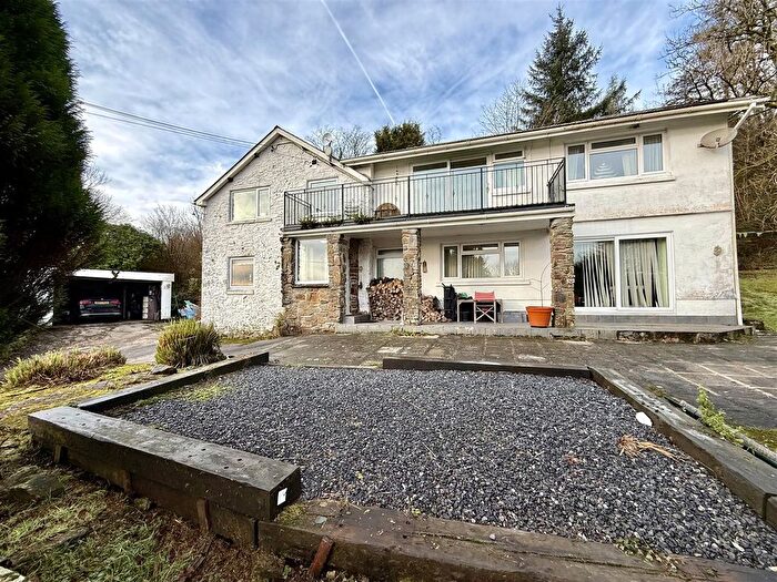 4 Bedroom Detached House For Sale In Taliaris, Llandeilo, SA19