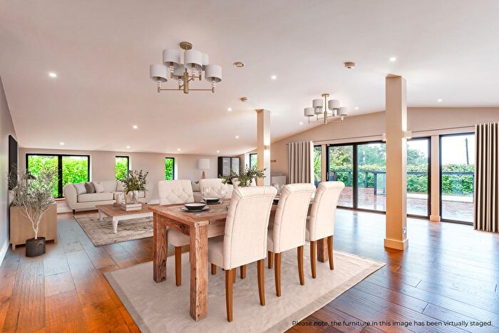 4 Bedroom Barn Conversion For Sale In Belluton, Chew Valley, BS39