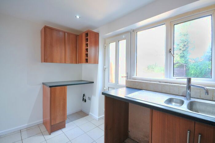 2 Bedroom Town House To Rent In Old Well Walk, Sale, M33
