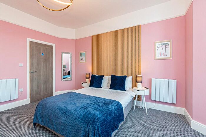 3 Bedroom Flat For Sale In Marine Road East, Bare, Morecambe, LA4