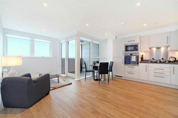 1 Bedroom Flat To Rent In Bessemer Place, London, SE10