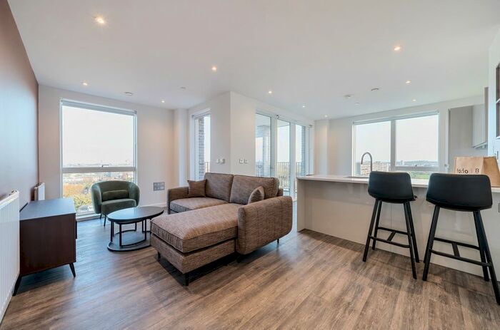 2 Bedroom Flat To Rent In Thurlow Street, London, SE17