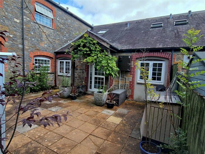 4 Bedroom End Of Terrace House For Sale In Littlehempston, Totnes, TQ9