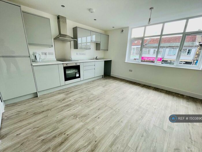 1 Bedroom Flat To Rent In Two Mile Hill Road, Bristol, BS16