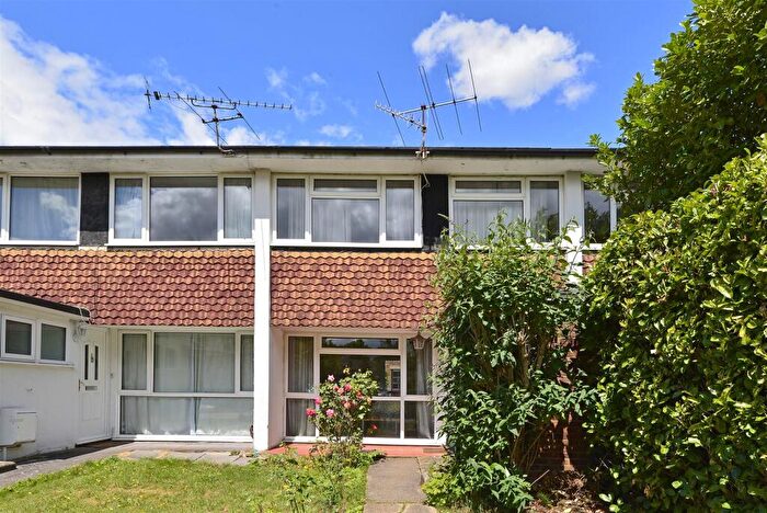 3 Bedroom Terraced House To Rent In Guildford Park Avenue, Guildford, GU2