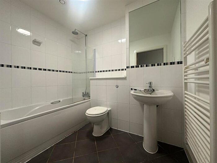 2 Bedroom Apartment To Rent In Old Mill Wharf, Droylsden, Manchester, M43