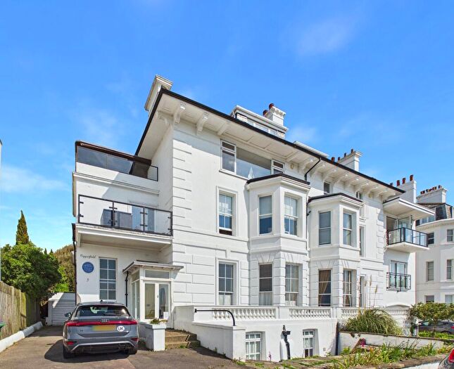 2 Bedroom Apartment For Sale In Folkestone, Kent, CT20