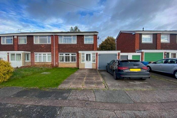 3 Bedroom Property To Rent In Shakespeare Avenue, Lichfield, WS14