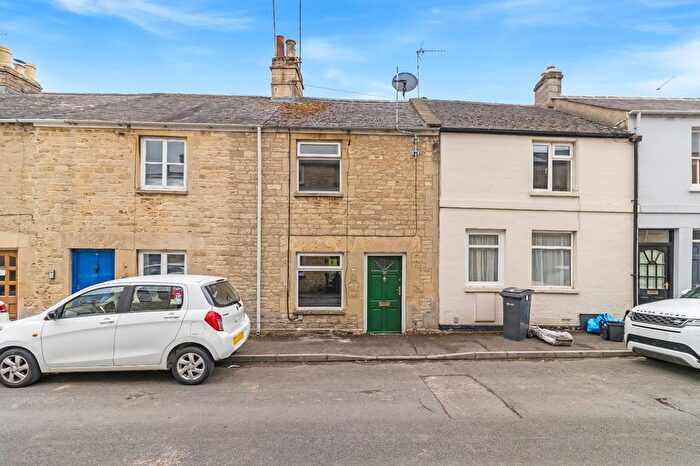 3 Bedroom Terraced House To Rent In Church Street, Cirencester, Gloucestershire, GL7