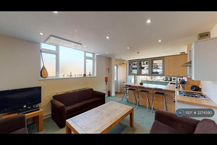 9 Bedroom Semi-Detached House To Rent In Wilkinson Street, Sheffield, S10